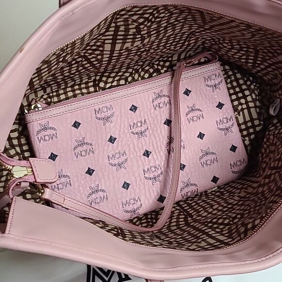 💯Authentic MCM Visetos Pink Tote Bag with Pouch 🍀 - Picture 7 of 16